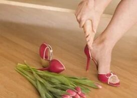 Pain in the legs of the heels walking